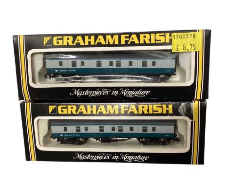 Graham Farish N Gauge BR Maroon MK1 Suburban coaches, boxed (x21), plus others (x9) (30 total)