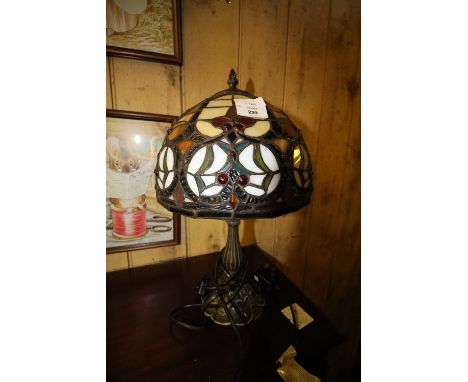 Tiffany style electric table lamp