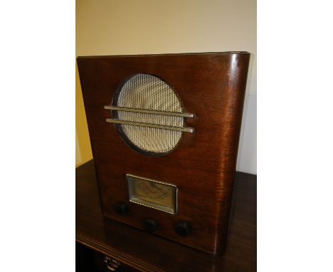 Ultra electric old valve radio