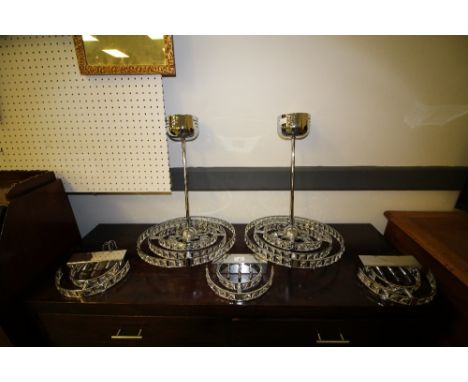 2 Halogen light fittings, 3 matching wall lights