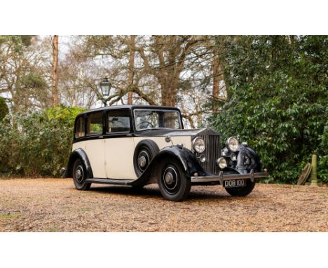 • Rare Barker body • Occasional seats• Privacy screenThe Rolls-Royce 25/30 built between 1936 and 1938 is an updated version 