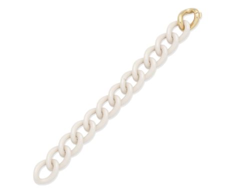 CERAMIC BRACELETDesigned as a series of white ceramic curb-links, with a polished link clasp, length 21.5cmFor further inform