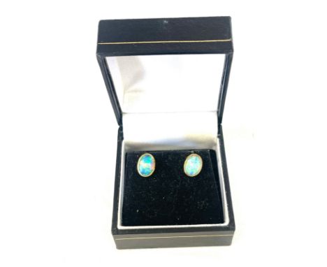 9ct Gold Solid opal earrings - weight approx