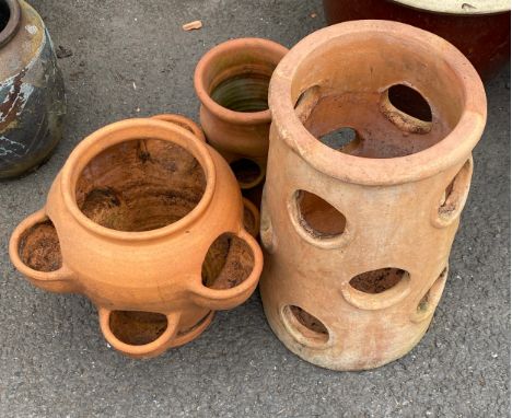 3 Vintage terracotta strawberry planeters