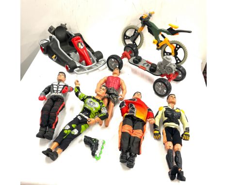Selection of vintage action men figures, vehicles etc 