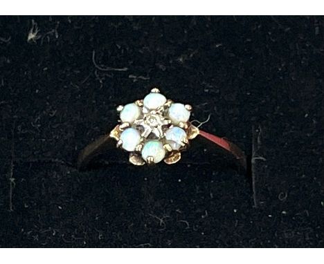 Antique 9ct gold Opal ring