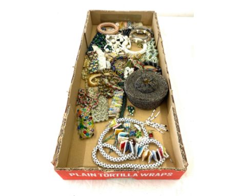 Large selection of vintage beaded jewellery 