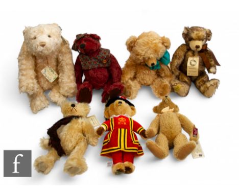 A collection of assorted teddy bears, to include Dilly Dally Bears by Tracey Rebecca, limited edition 5 of 25, and Oscar, lim