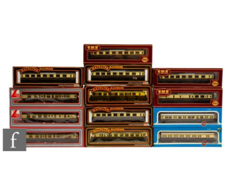 A collection of assorted OO gauge coaches, to include AirFix, Mainline and Lima, all boxed. (13)