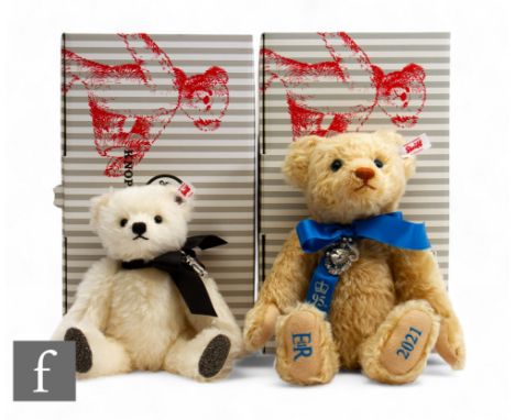 Two Steiff teddy bears, 691065 The Queen Elizabeth II 95th Birthday Bear, light blonde mohair, height 30cm, 690938 The Steiff