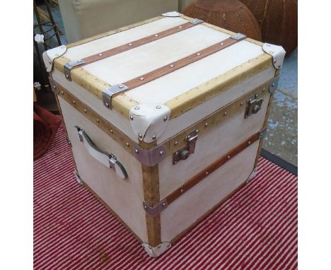 TRUNK, white, 51cm W x 46cm D x 52cm H.