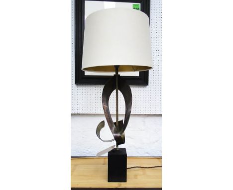 LAMP, curved metal ribbon design, with shade, overall 89cm H.