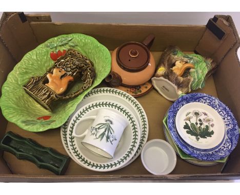 A box of mixed ceramics to include Portmeirion 'Botanic Garden', Spode 'Italian', Sylvac and Hornsea.