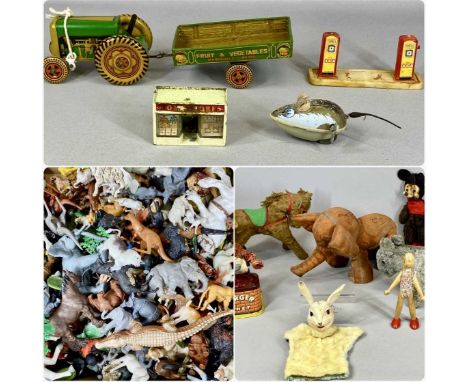 ASSORTED VINTAGE COLLECTABLE TOYS including Japanese tinplate, fabric and plastic battery operated 'Burger Chef', quantity of