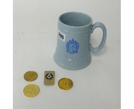 A Stockwell Lodge masonic tankard, masonic money clip, three gilt masonic medallions including 1985 commemorative Plymouth Lo