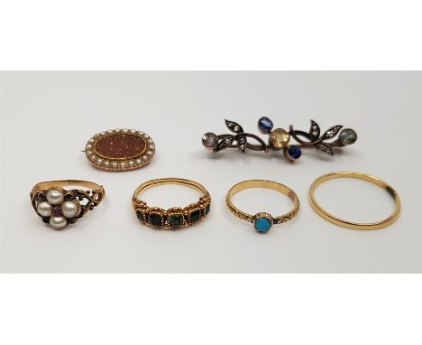 A collection of 19th century and later jewellery, to include, a Victorian precious yellow metal and graduated five green ston