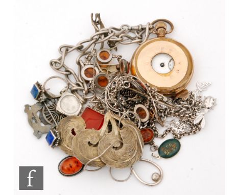 A small parcel lot of silver and other jewellery to include a Newport Cycling Club brooch, part Albert chain, brooches etc. (