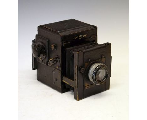 Thornton Pickard Junior Special plate camera, having a Ross Xpres lens No.87572  Condition: Shutter mechanism appears to oper