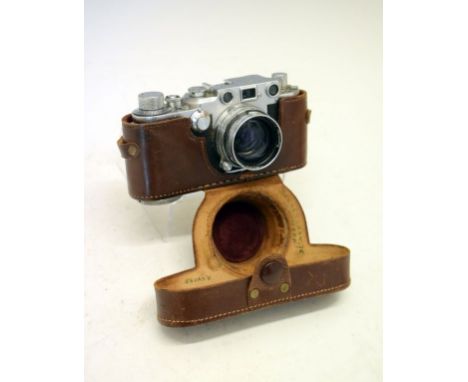 Leica IIIc Serial No.436307 (1946-47), having a Summitar f=5cm 1:2 lens Serial No.736444, in a Leica brown leather case  Cond