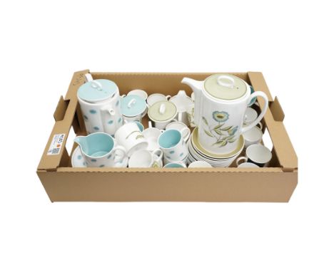 Large collection of Susie Cooper 'Sunflower' and 'One O'Clocks' pattern tea wares, in one box