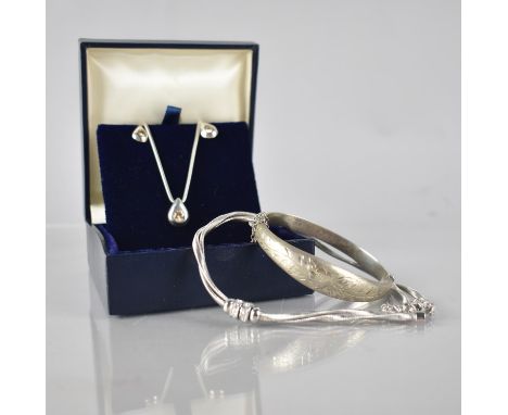 A Collection of Contemporary and Vintage Silver Jewellery to include Silver Bangle with Etched Floral Decoration, Birmingham 