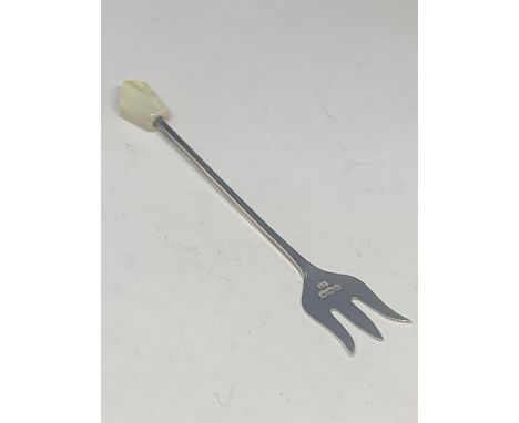 A HALLMARKED LONDON SILVER PICKLE FORK 