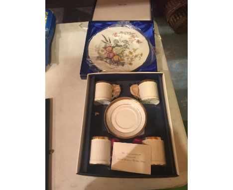 A BOXED SET OF FOUR CUPS AND SAUCERS OF CROWN CHINA AND A BOXED SPODE DECORATIVE CABINET PLATE 