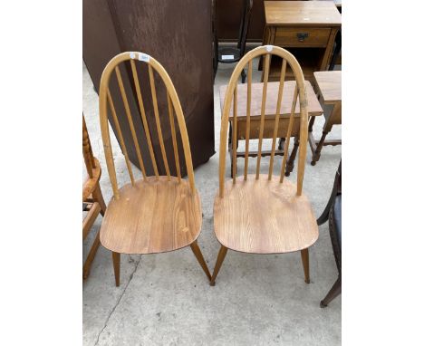 A PAIR OF BLONDE ERCOL DINING CHAIRS 