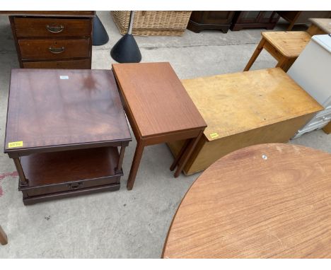 A MAHOGANY LAMP TABLE, NEST OF TWO TABLES AND A BLANKET CHEST 