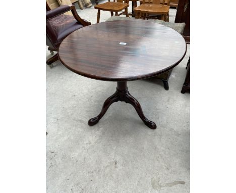 A GEORGE III MAHOGANY SOLID TOP TRIPOD TABLE, 30" DIAMETER 