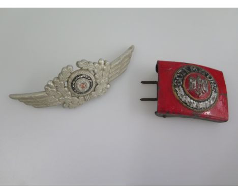 A WWII Lufftwaffe cap batch and a 1941&nbsp;‘German Army belt buckle, made by Noelle &amp; Hueck