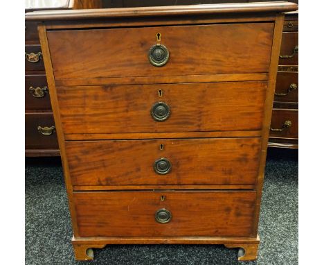 Georgian chest, the rounded rectangular top above a bank of graduating drawers, raised on carved bracket feet [74.5x62x47cm] 