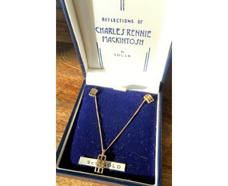 Reflections of Charles Rennie Mackintosh by Solar a 9ct yellow gold pendant, chain and matching earrings. 