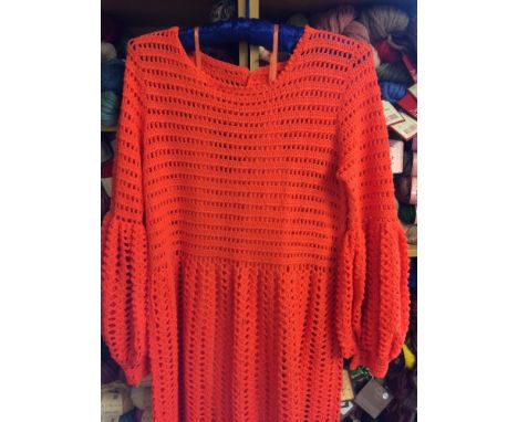 A STRIKING 1970S ORANGE CROCHET LADIES VINTAGE WOOL DRESS WITH BELL SLEEVES