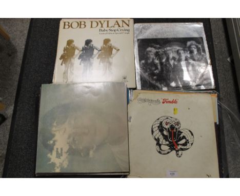 A SELECTION OF LP RECORDS TO INCLUDE BOB DYLAN, THE BEATLES, QUEEN ETC.