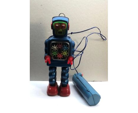 Vintage Japanese tin robot 