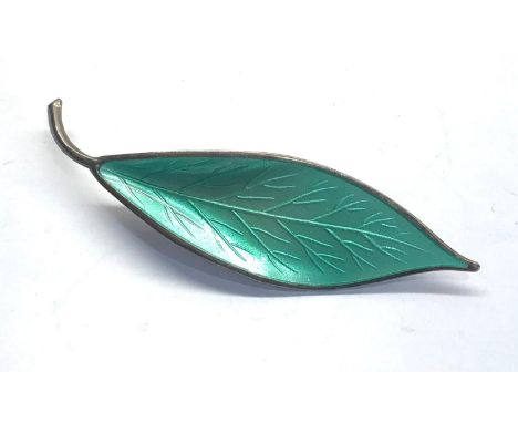 David Anderson silver and enamel leaf brooch, item is in good condition, measures approximately 7cm