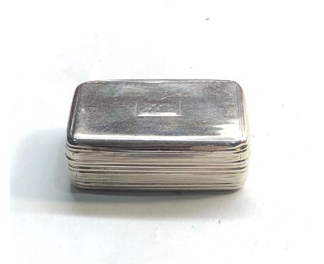 Antique Georgian silver vinaigrette London silver hallmarks measures approx. 38mm by 28mm and 12mm deep in good condition 