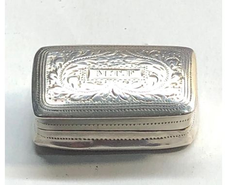 Antique Georgian silver vinaigrette Birmingham silver hallmarks measures approx. 28mm by 18mm and 10mm deep in good condition