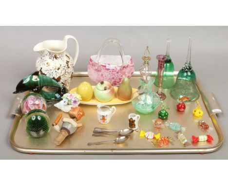 A tray of collectables including a hand blown glass handbag ornament, glass sweet ornaments, paperweights, Carltonware cruet 