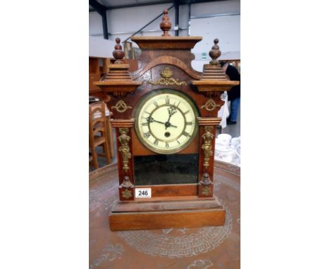 An Edwardian mantle clock