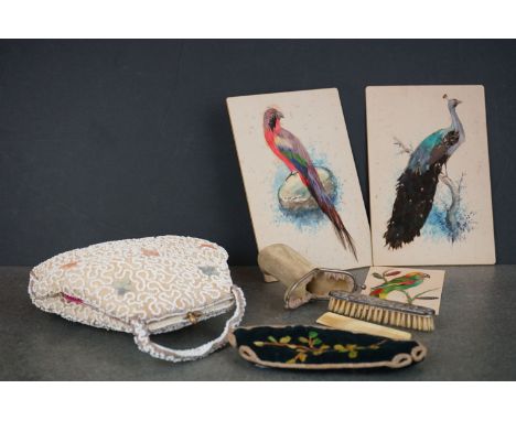 A small group of mixed collectables include an early to mid 20th century beaded purse, a miniature brush and comb set and thr