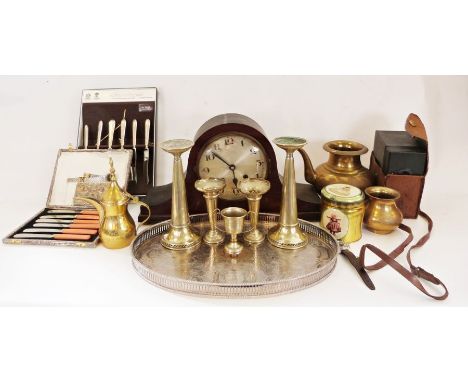 Kodak Portrait Hawkeye No. 2 camera, a wooden cased mantel clock together with various metalware (1 box)