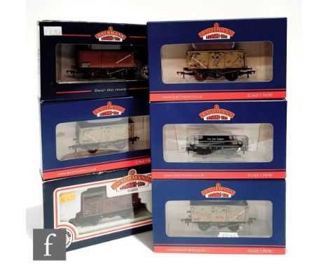 Twenty three OO gauge Bachmann items of rolling stock to include mineral wagons, open wagons, etc. Some retailer exclusives, 