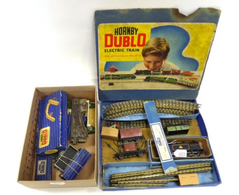 Hornby Dublo 3-Rail EDG7 Tank Goods Set with 0-6-2T BR 69567 locomotive and three wagons (G box F-P, lacks most inserts) a Mi