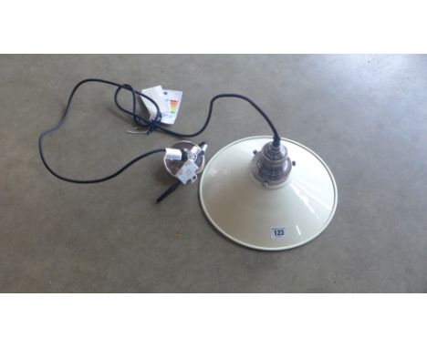 A Culinary Concepts hanging cream light - Diameter 28cm - new, boxed