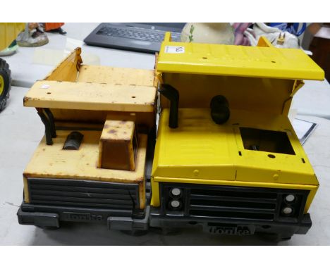Tonka Mighty Dumper truck &amp; similar small item, largest 48cm(2) 