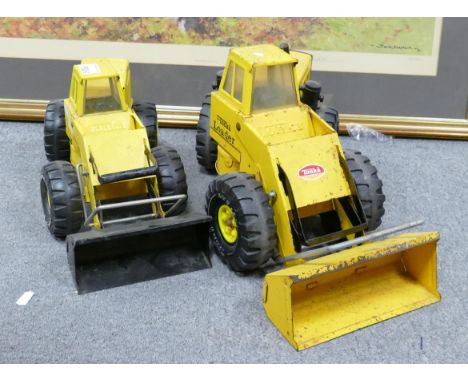 Tonka Mighty Loader truck &amp; similar smaller item, largest 47cm(2) 