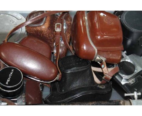 LOT OF VINTAGE CAMERAS, CAMERA CASES AND OTHER EQUIPMENT
including Pentax, Pathescope, etc 