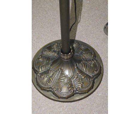 METAL FLOOR LAMP OF AMERICAN DESIGN 
